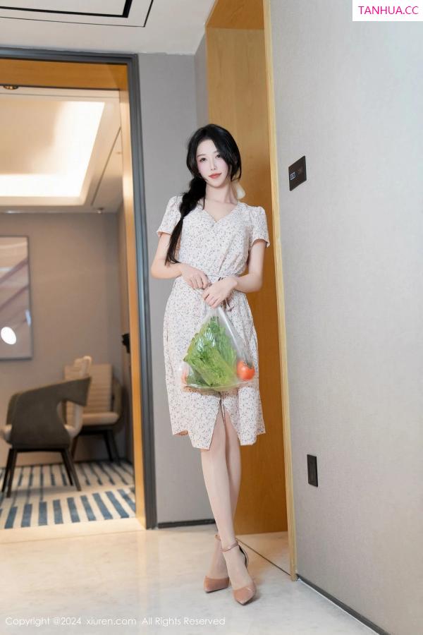 陈若依 抖娘利世 [XiuRen]高清写真图 2024.02.22 No.8130 利世 美腿丝袜第15张图片
